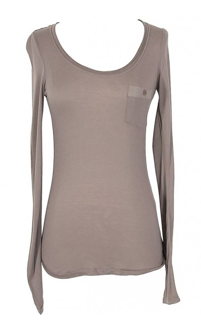 Basic Front Pocket Layering Tee in Mocha